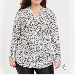 Torrid Tunic Top Size 5  5X Emma Babydoll Challis Leopard